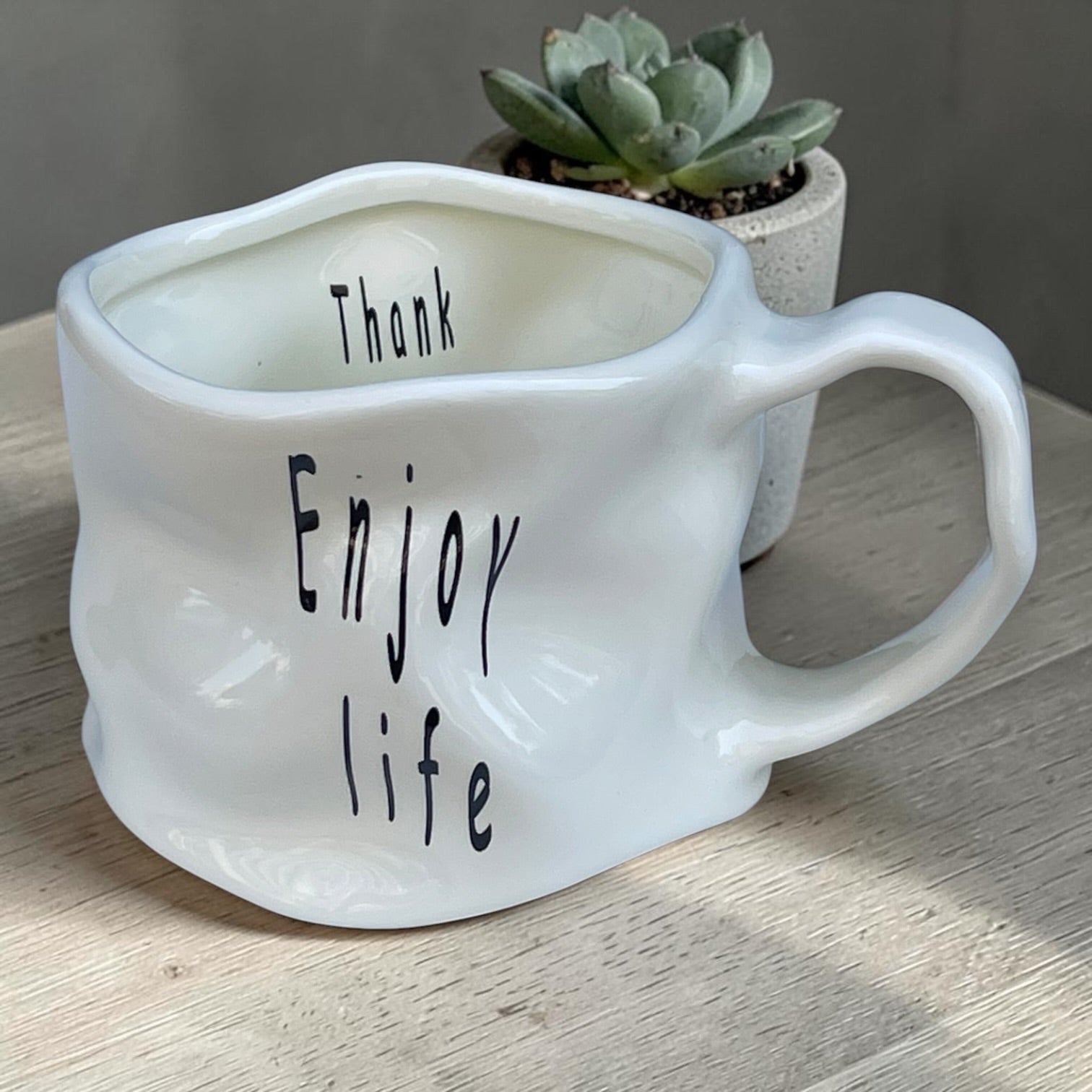wrinkled mug
