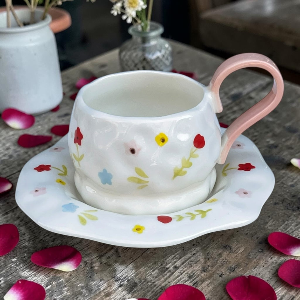 Mug with floral plate