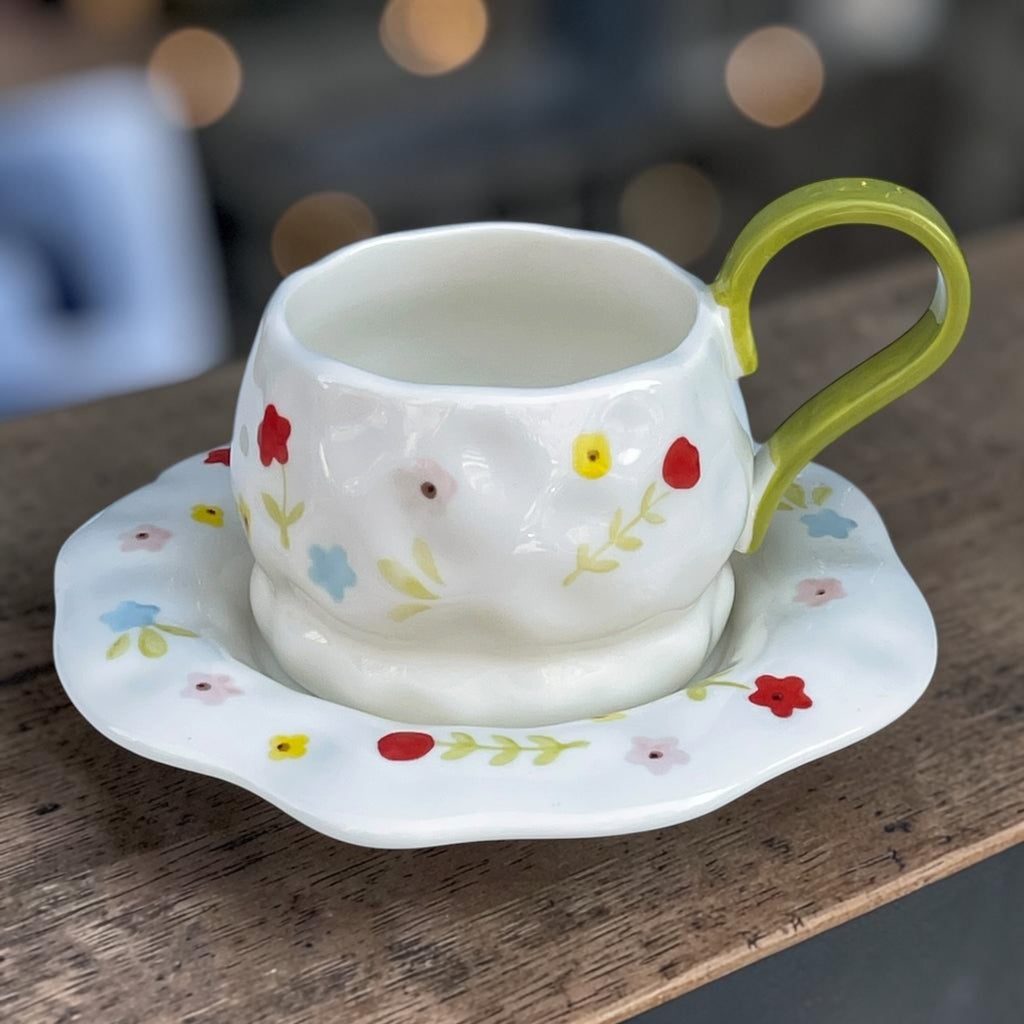 Mug with floral plate